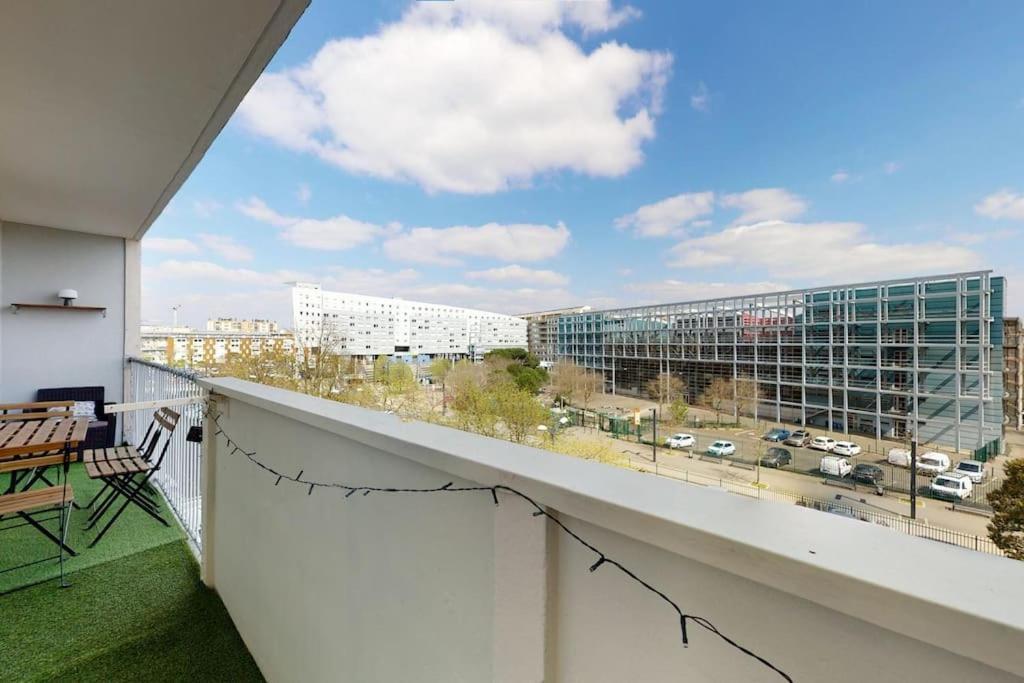 Le Central - Chambre Privative Avec Salon Et Terrasse Privee Hotell Toulouse Exteriör bild